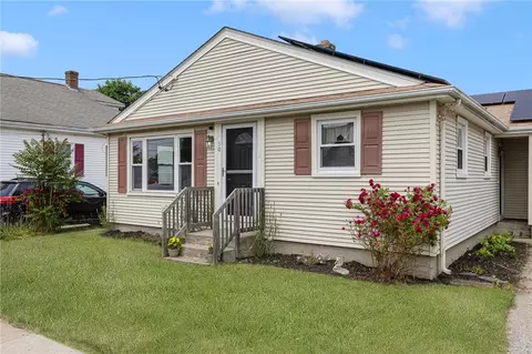50 Cute St, Pawtucket, RI 02860
