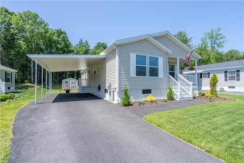 9 Cheryl Ln, Coventry, RI 02816 photo 3