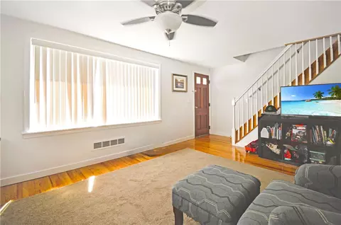 Living - 27 Observatory Rd, Warwick, RI 02888 photo 1 of 4