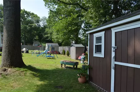 Exterior - 27 Observatory Rd, Warwick, RI 02888 photo 4 of 6