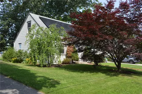 Exterior - 27 Observatory Rd, Warwick, RI 02888 photo 2 of 6