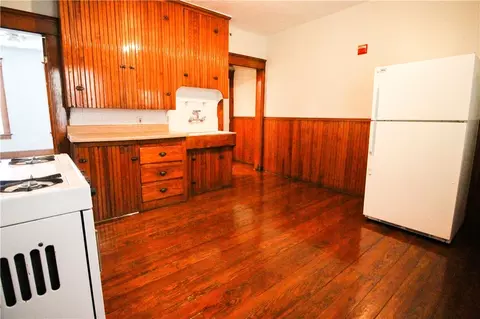 Kitchen - 563 Blackstone St, Woonsocket, RI 02895 photo 3 of 3