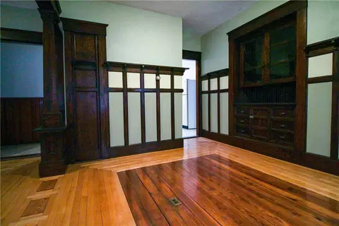 Living - 563 Blackstone St, Woonsocket, RI 02895 photo 9 of 9