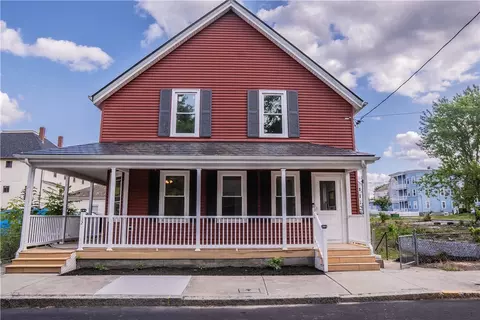 132 Chestnut St, Woonsocket, RI 02895
