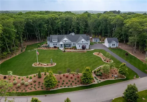 20 Mallard Way, East Greenwich, RI 02818