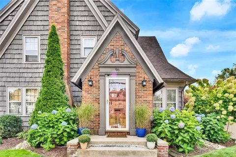 96 Bluff Ave, Cranston, RI 02905