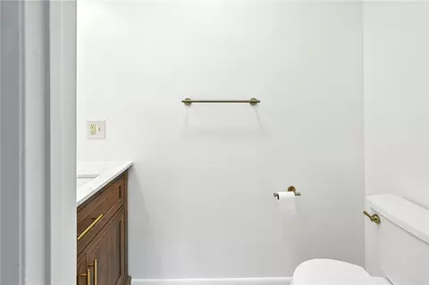 Bath - 223 High St #H, Westerly, RI 02891 photo 7 of 7