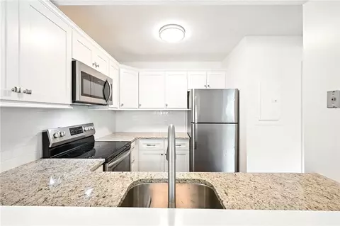 Kitchen - 223 High St #H, Westerly, RI 02891 photo 2 of 7
