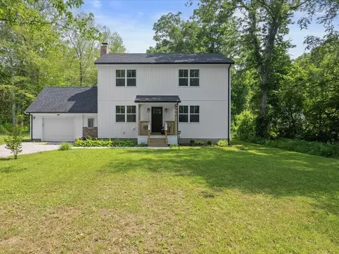 263 Collins Rd, Hopkinton, RI 02804