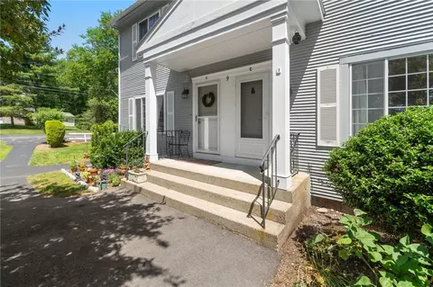 9 Eagle Run #C, East Greenwich, RI 02818