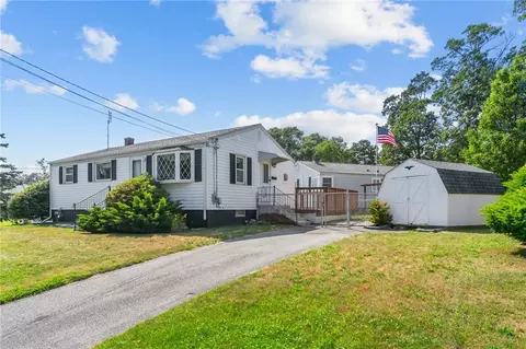 33 Limestone St, Warwick, RI 02889