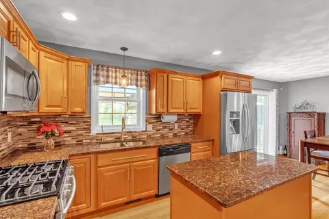 21 Laurel Dr, Glocester, RI 02814 photo 17