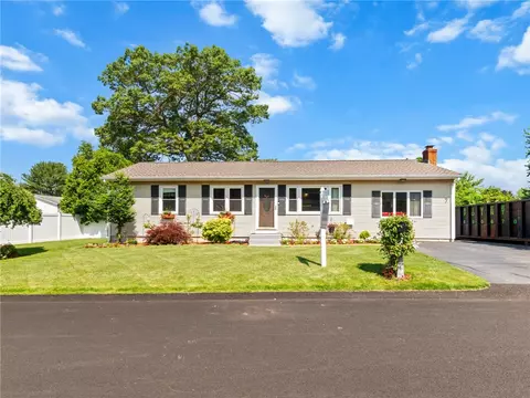 12 Kiwanis Rd, West Warwick, RI 02893