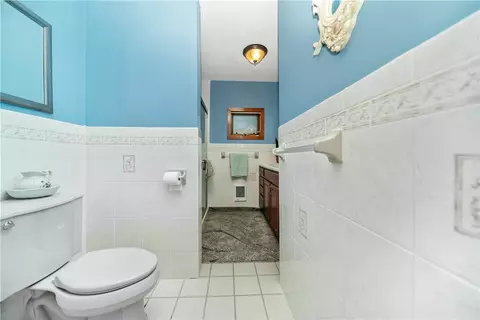 Bath - 25 Cosmo St, Westerly, RI 02891 photo 2 of 3