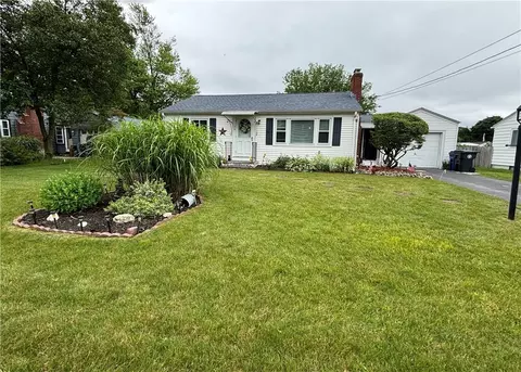 70 Partition St, Warwick, RI 02888