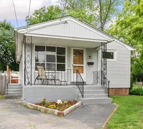 30 Pond St, West Warwick, RI 02893