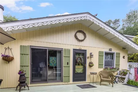108 Steamboat St, Jamestown, RI 02835