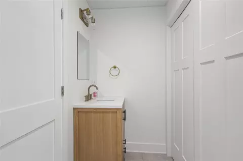 193 Mohawk Trl, Cranston, RI 02921 photo 13
