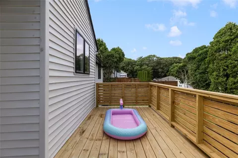 193 Mohawk Trl, Cranston, RI 02921 photo 32