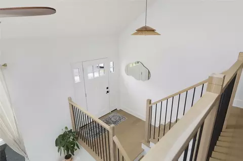 193 Mohawk Trl, Cranston, RI 02921 photo 15