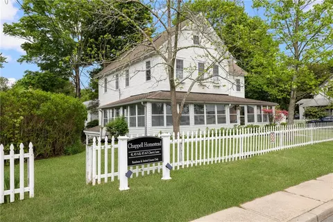 43 Cherry Ln #A, South Kingstown, RI 02879