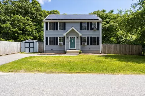 39 Old Onset Rd, Wareham, MA 02558