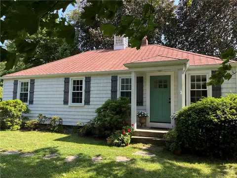 2352 Matunuck Schoolhouse Rd, Charlestown, RI 02813