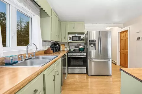 545 Victory Hwy, Mapleville, RI 02839 photo 16