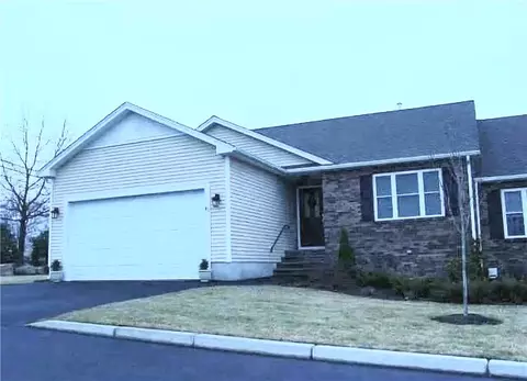 32 Sweet Pea Dr, Cranston, RI 02920