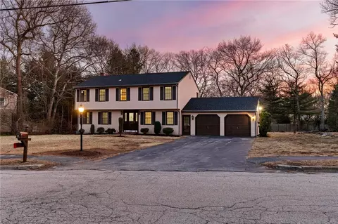 10 Eastgate Dr, Coventry, RI 02816