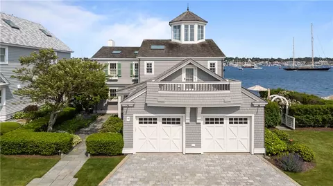 19 Defenders Row #19, Newport, RI 02840