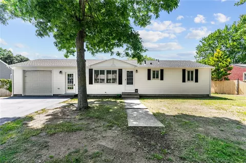 299 George Arden Ave, Warwick, RI 02886
