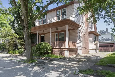 120 11th St, Providence, RI 02906