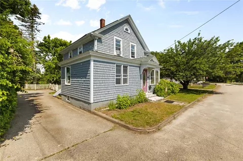 Exterior - 4 Cornell Ave, Warren, RI 02885 photo 9 of 10