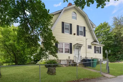 4196 Post Rd, East Greenwich, RI 02818