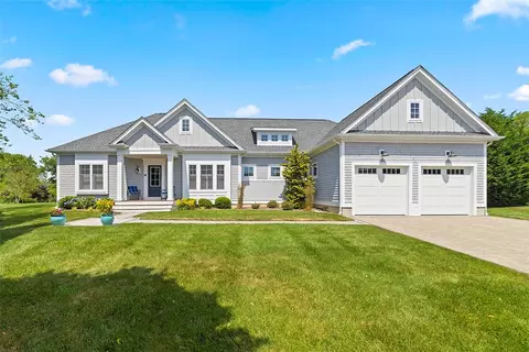 16 High Tides Ln, South Kingstown, RI 02879