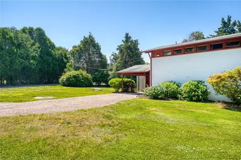 Exterior - 10 Morris Rd, Westerly, RI 02891 photo 3 of 13