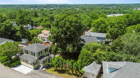 11 Brinkley St, Providence, RI 02909