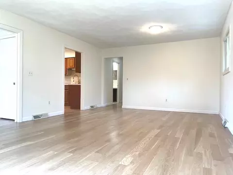 Living - 141 Sturbridge Dr, Warwick, RI 02886 photo 3 of 6