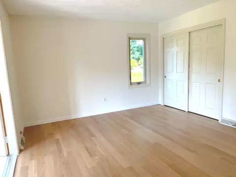 Bedroom - 141 Sturbridge Dr, Warwick, RI 02886 photo 5 of 6
