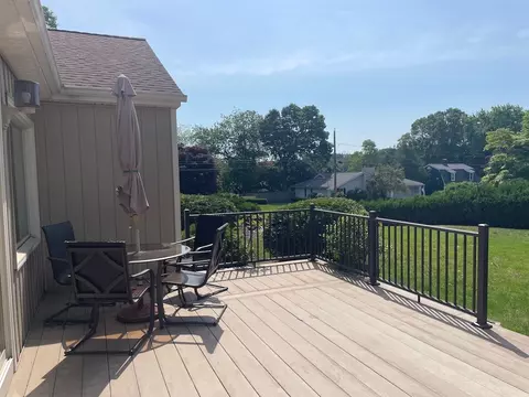 Exterior - 141 Sturbridge Dr, Warwick, RI 02886 photo 4 of 5