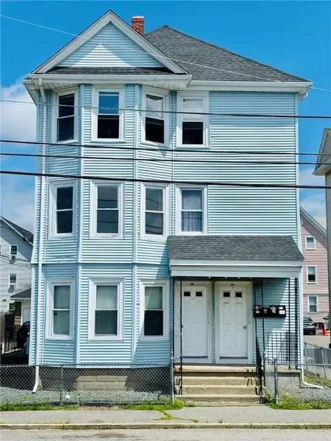 86 Webster St, Pawtucket, RI 02861