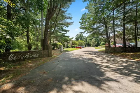 75 Glen Dr #3C, West Warwick, RI 02893