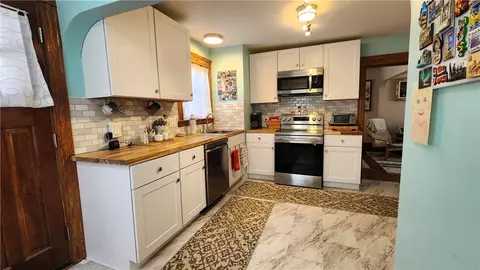 Entry Way - 788 Cass Ave, Woonsocket, RI 02895 photo 5 of 5