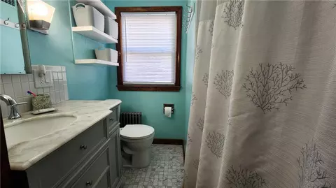 Bath - 788 Cass Ave, Woonsocket, RI 02895 photo 3 of 3