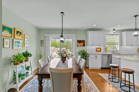 Dining - 83 Silas Hill Way, Exeter, RI 02822 photo 2 of 4