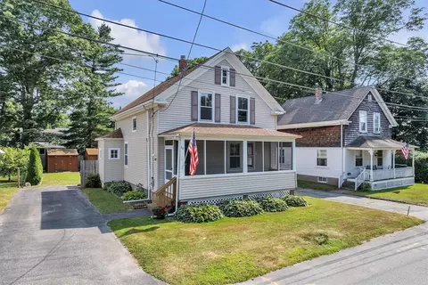 62 Maple St, Warren, RI 02885