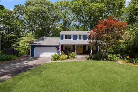 68 Daniel Dr, North Kingstown, RI 02852