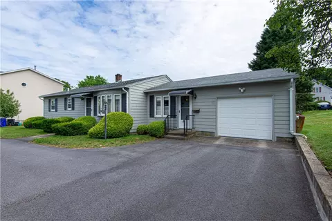 112 Prospect Hill Ave, West Warwick, RI 02893