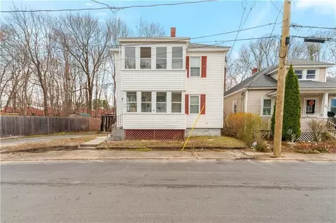 75 Winthrop Ave, West Warwick, RI 02893